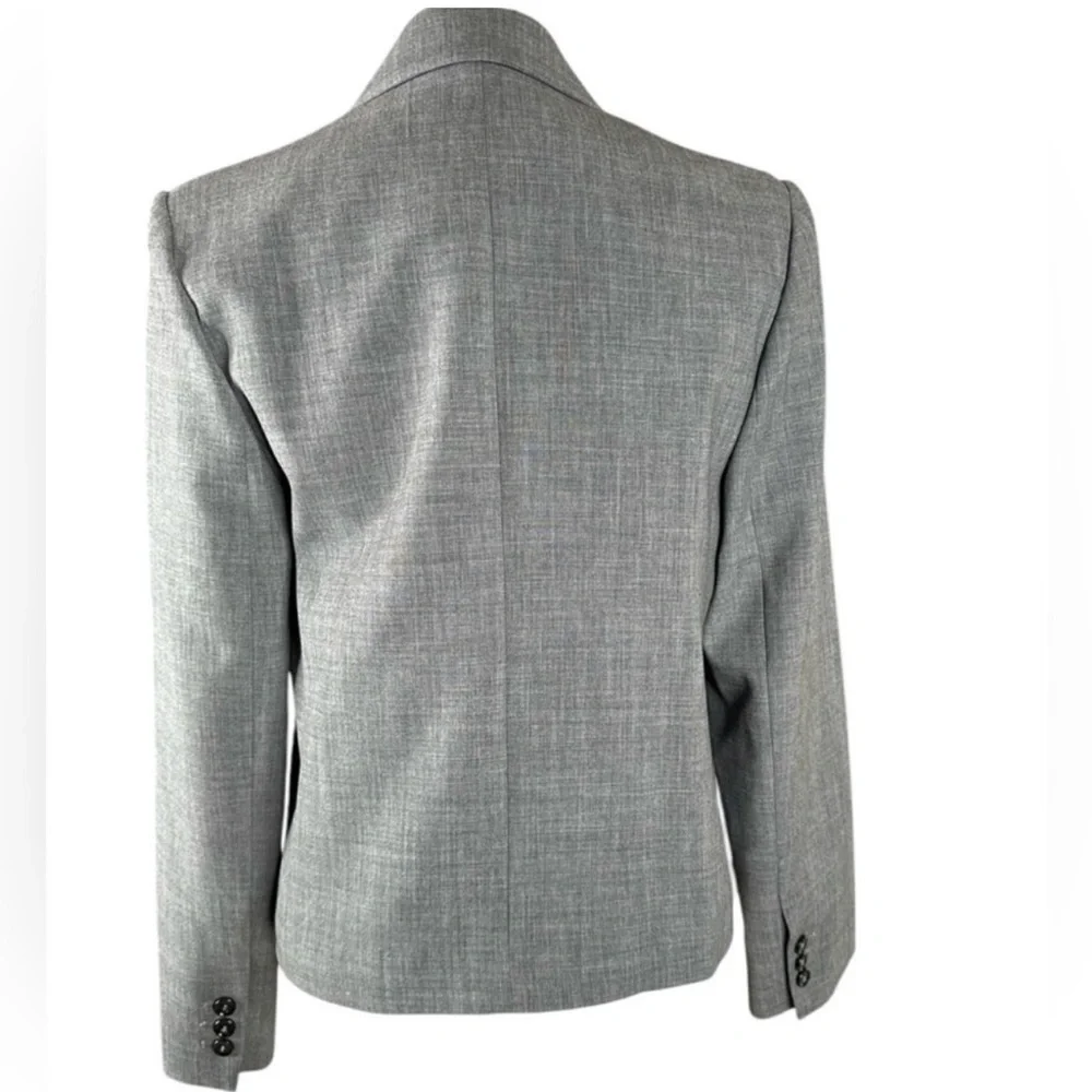MANGO Gray Double-Breasted
Cropped Blazer, Size S. - Picture 6 of 15